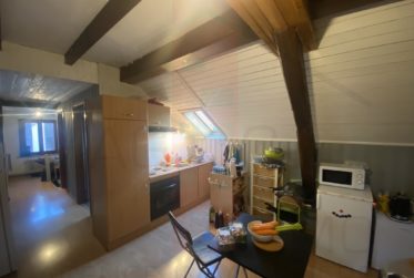Immeuble au centre du village de Courgenay