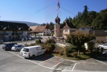 Bâtiment au centre du village de Fontenais