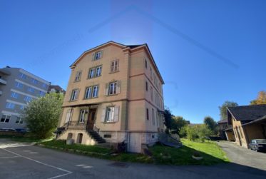 Immeuble de 4 appartements sur 1950 m2 à réhabiliter à Porrentruy
