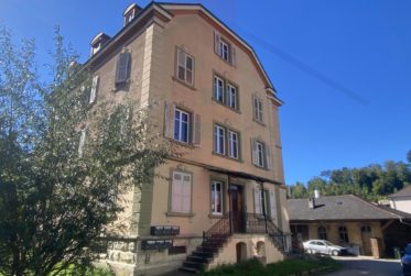 Immeuble de 4 appartements sur 1950 m2 à réhabiliter à Porrentruy