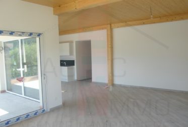 Bel immeuble de 5 appartements
