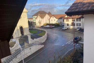 Immeuble au centre du village de Courgenay