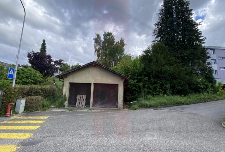 Bâtiment/Dépôt au centre de Bassecourt à vendre