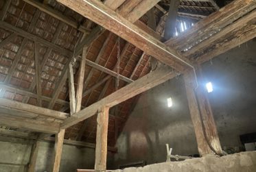 Immeuble à rénover entièrement avec permis