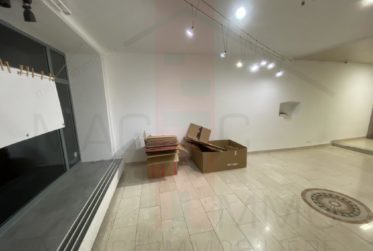 Local commercial avec vitrine au centre ville de Delémont