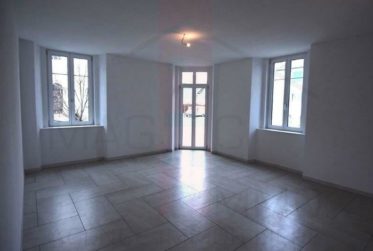 Immeuble refait à neuf à 4 km de Porrentruy.